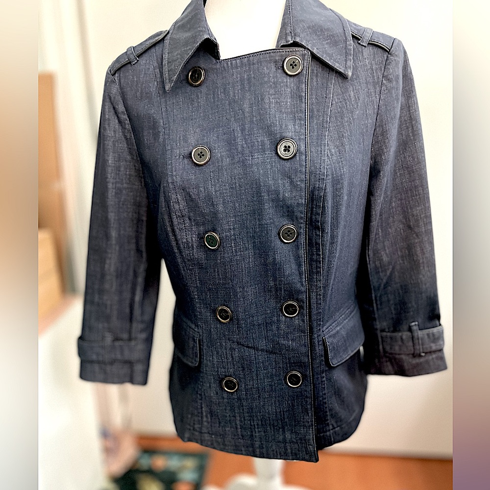 White House Black Market Tailored Denim Jacket Size 10
